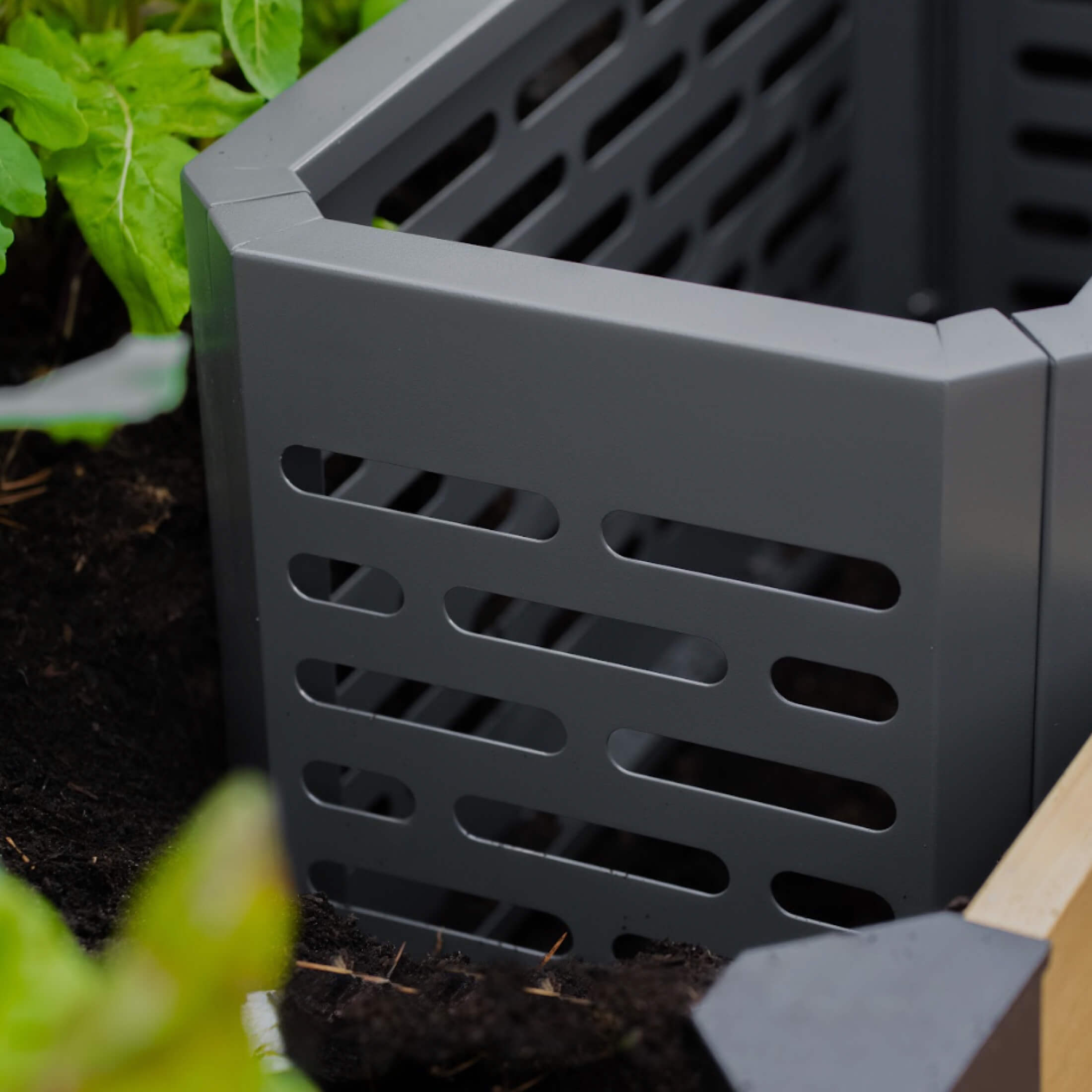 In-Bed Composter